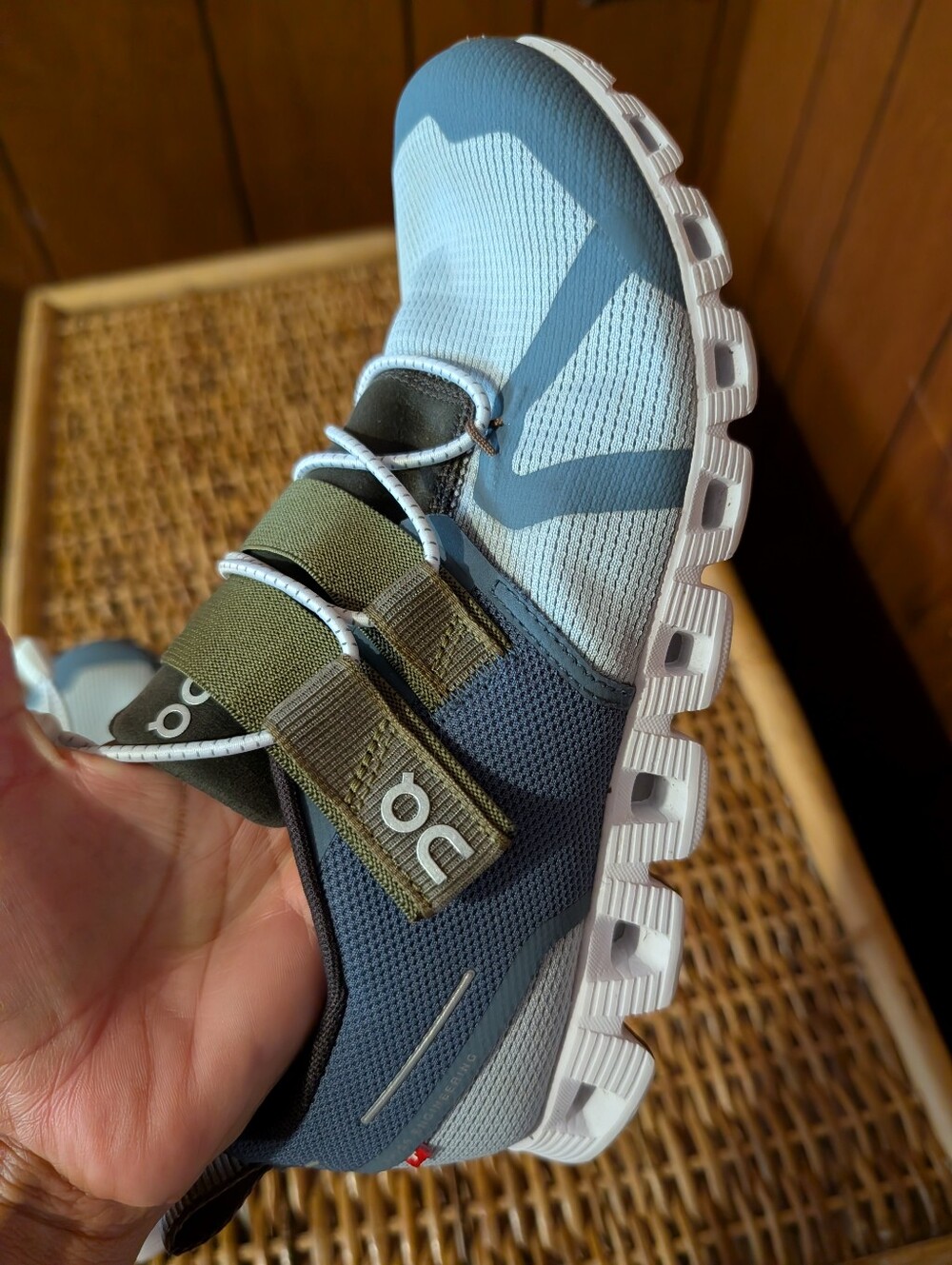 On Cloud Nexus Women's Size 7.5 Slip-On Sneakers